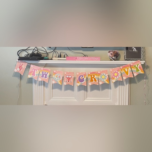 Two Groovy Party Decor - Picture 9 of 9